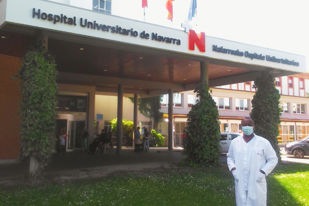 El viaje del Dr. Rodrigue Takoudjou: un médico camerunés en busca de la mejora de la atención sanitaria en Chad.