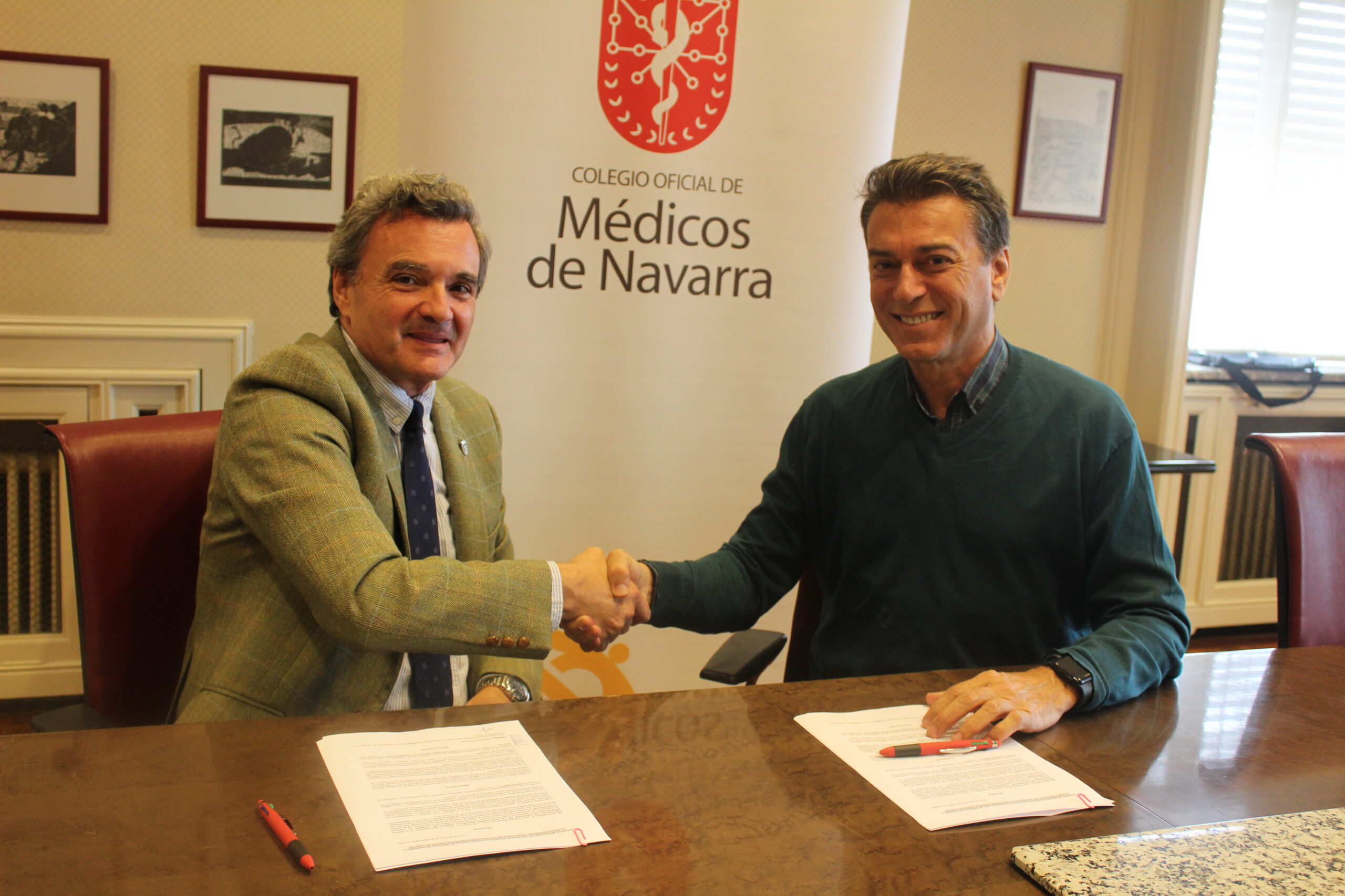 LA ASOCIACIÓN ESPAÑOLA CONTRA EL CÁNCER EN NAVARRA Y EL COLEGIO DE MÉDICOS FIRMAN UN CONVENIO DE COLABORACIÓN.