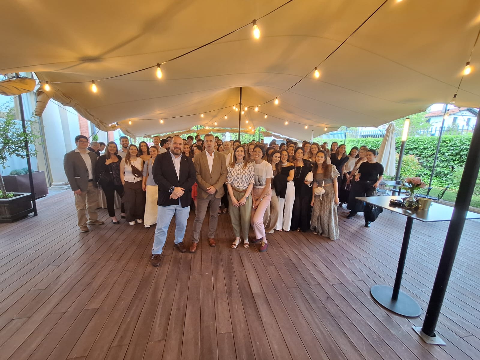 LOS NUEVOS MIR RECIBEN EL RESPALDO DE LA PROFESIÓN.