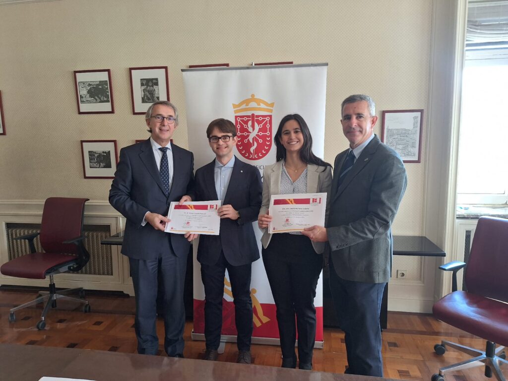 MARTA ROMERA Y FERRAN CAPELL GANAN LAS BECAS MIR 2025 DEL COLEGIO DE MÉDICOS DE NAVARRA.