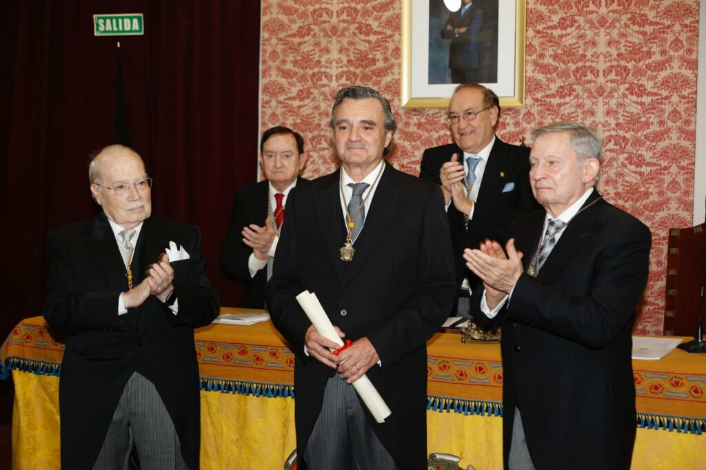 RAFAEL TEIJEIRA INGRESA COMO ACADÉMICO DE NÚMERO EN LA REAL ACADEMIA DE MEDICINA DE ZARAGOZA.